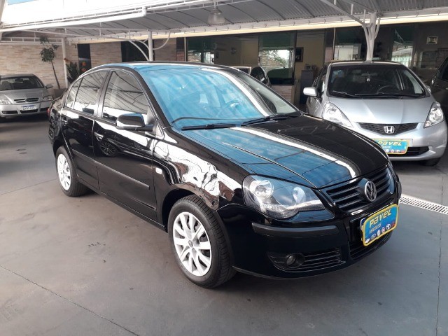 POLO SEDAN