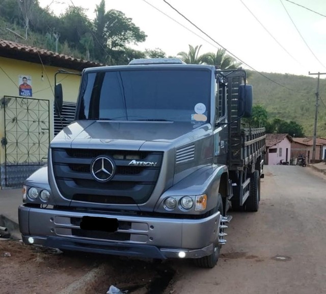 CAMINHÃO ATRON 1319