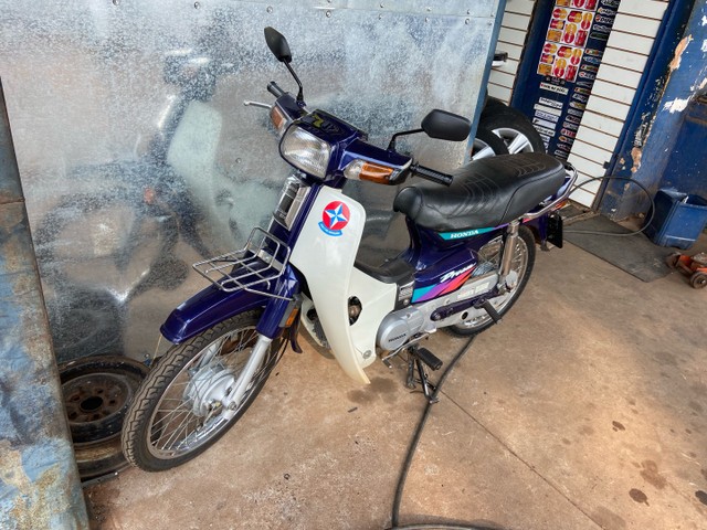 HONDA C100 DREAM