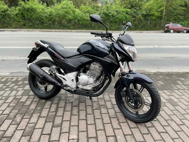 HONDA CB 300 2012