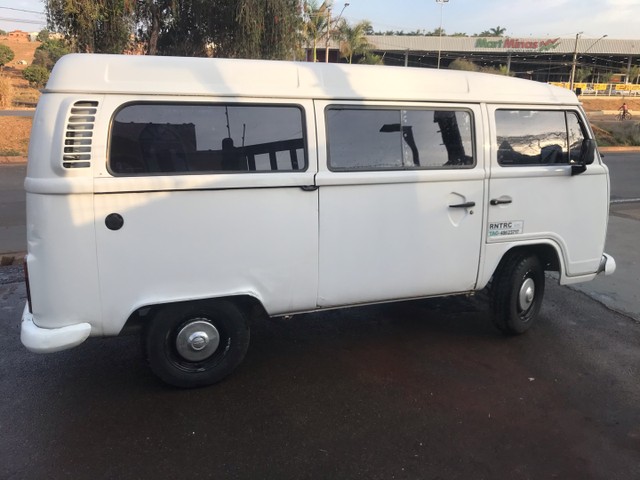 VW KOMBI 1.