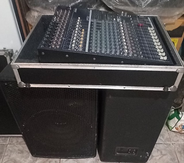 Mesa de som Yamaha EMX 5014C com Caixas - Foto 5