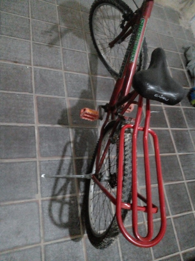  Vendo esta bike super top baixei o preço 300 reais  - Foto 4