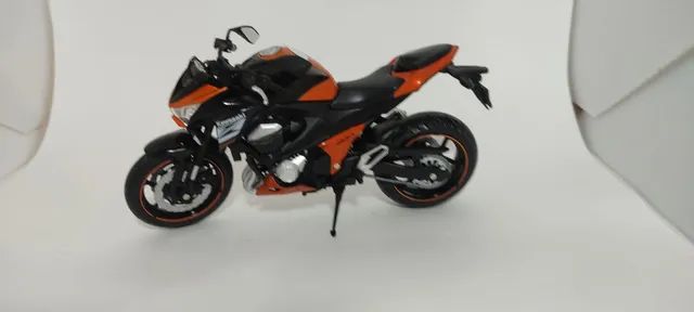 Kawasaki de brinquedo escala 1:12 