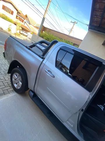 Hilux impecável. Flex 17 zerada baixo km.