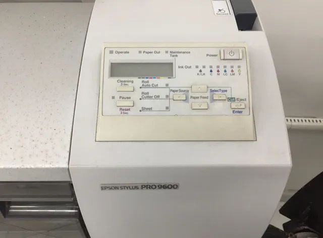 Impressora EPSON STYLUS PRO 9600 à base d?àgua, pouquíssimo uso! - Foto 2