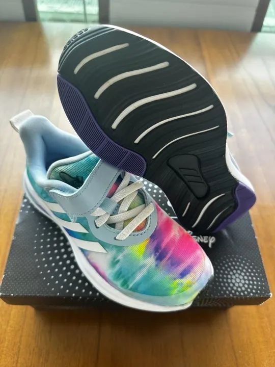Tenis adidas Disney - Foto 2