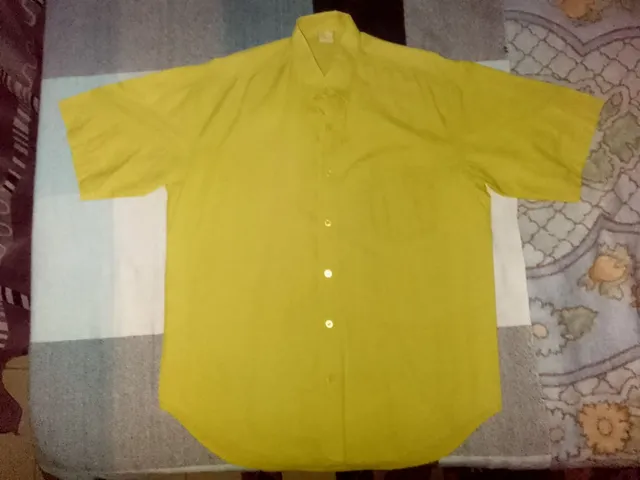 CAMISA MASC. Tam.M (SIXTINI) DE BOTÃO.