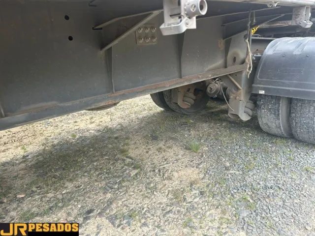 bitrem bau sider reto ano 2013 randon chassi deslizante 180 metros cubicos - Foto 9