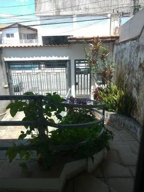 Casa em excelente localização, com potencial para moradia e negócios, garagem para até 10  - Foto 6