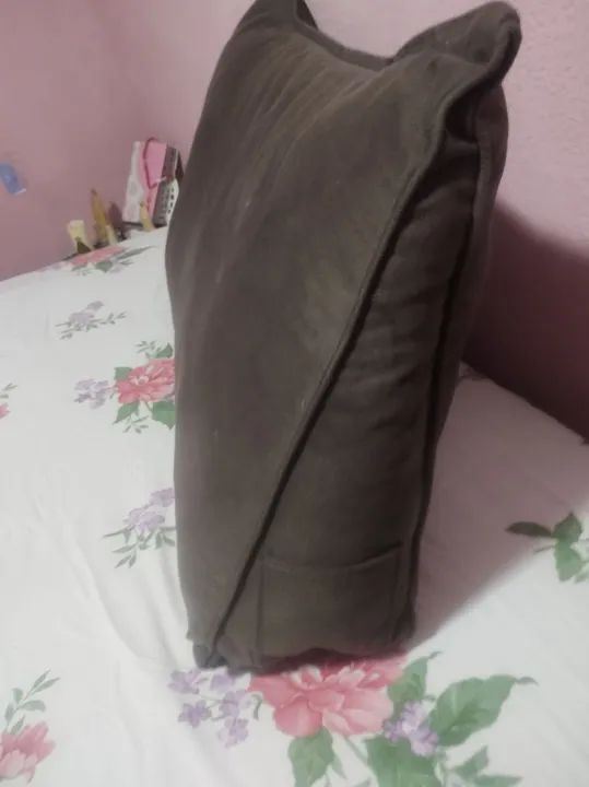 Almofada em Suede Bege encosto de cabeceira  - Foto 5