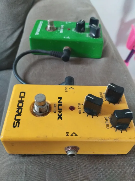 Pedal Chorus e Overdrive Nux