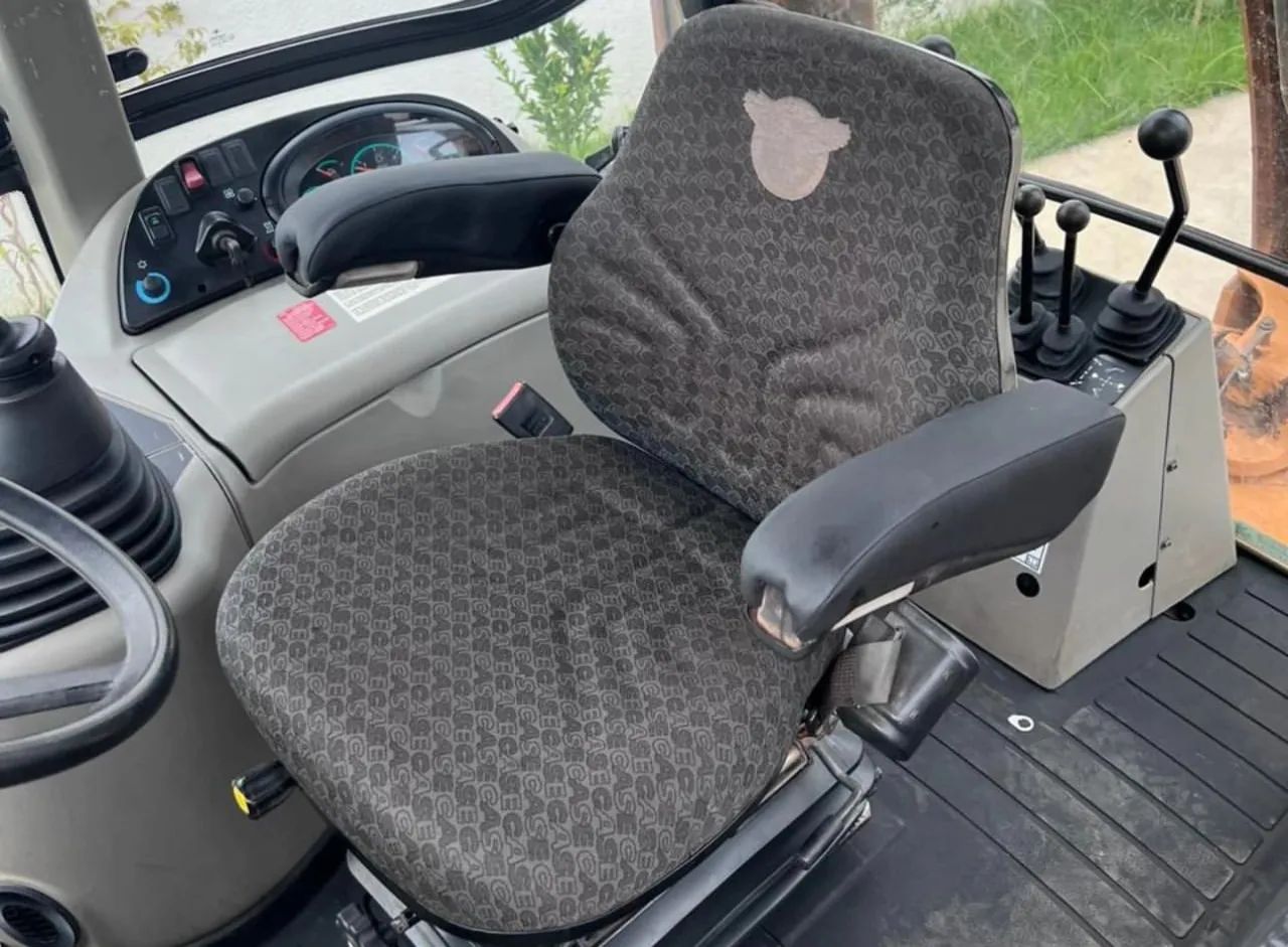 Retroescavadeira case 580n ano 2020  - Foto 4