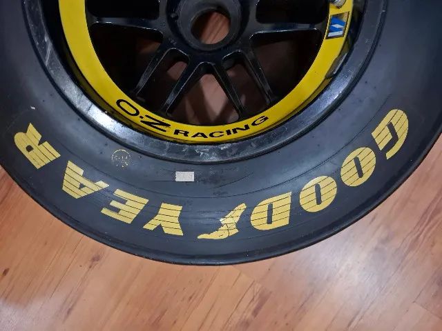 Roda + Pneu de Fórmula 1 - Williams 1996 Damon Hill - Foto 2