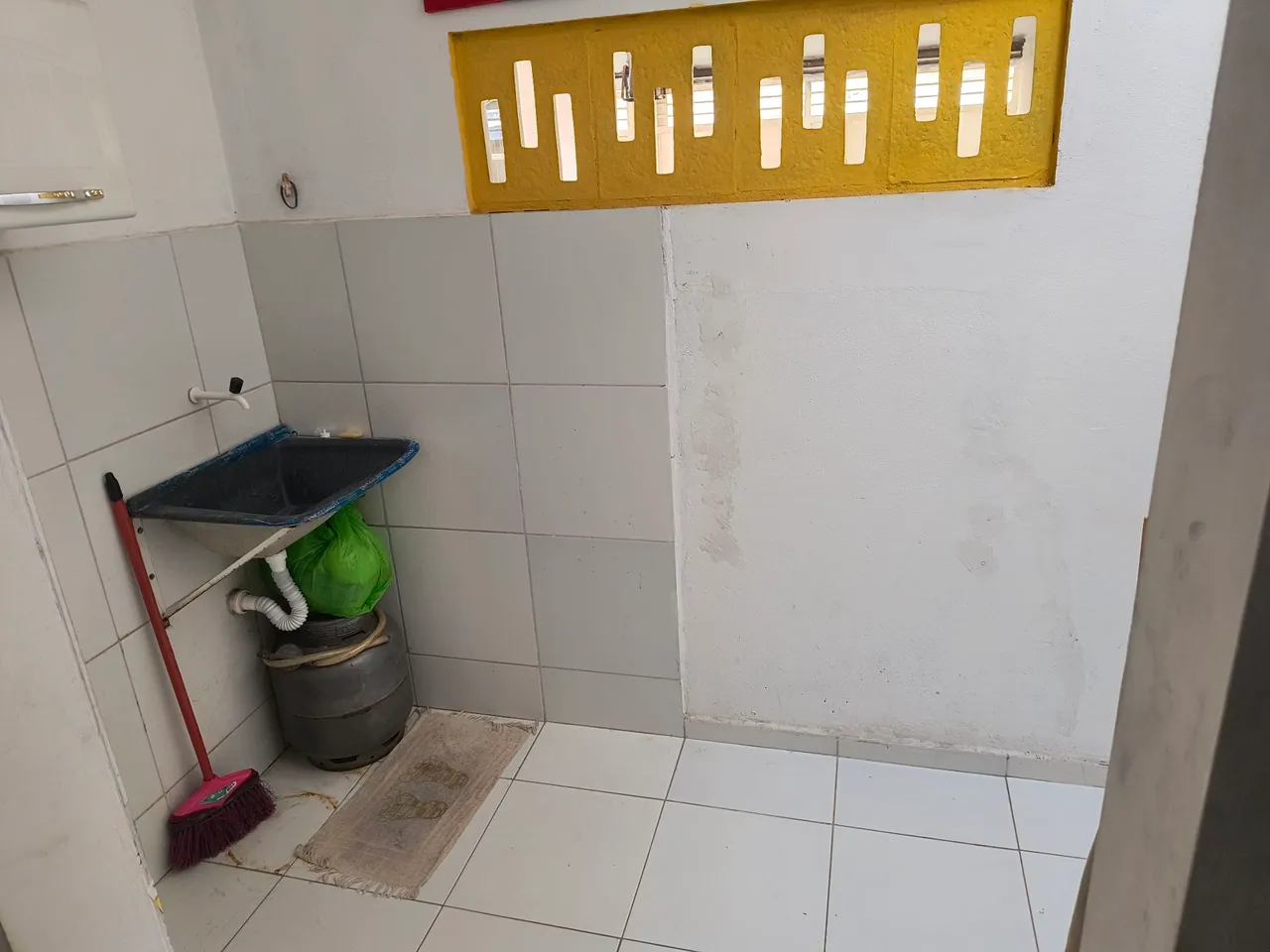  Vendo casa no Bairro Nobre em Vitória de Santo Antão -pe Valor 250.000,00 mil.