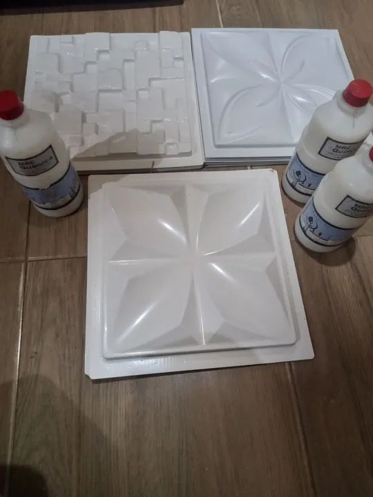 Formas de gesso novas 