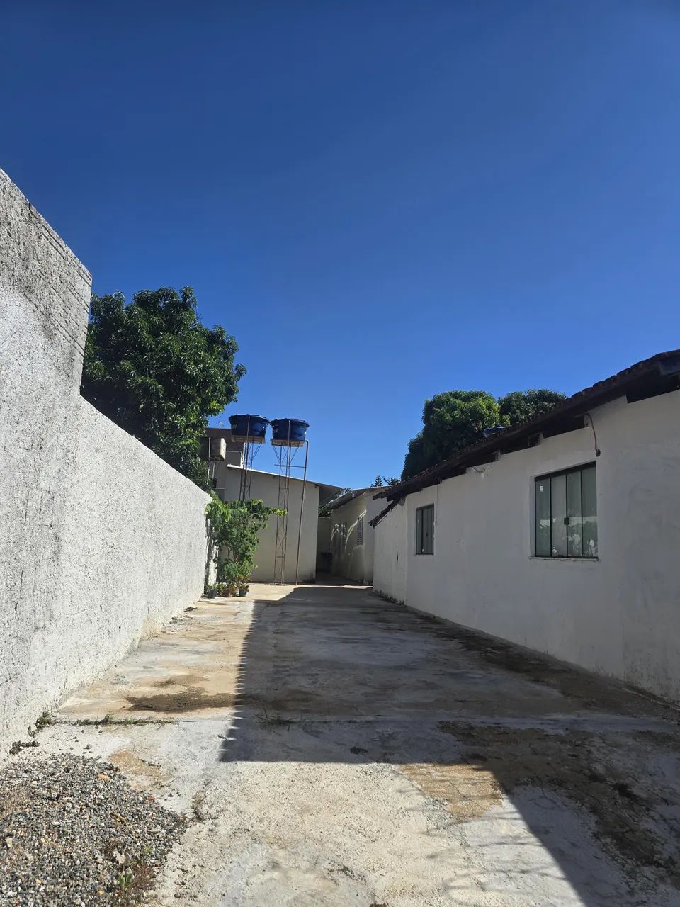Aluguel BARRACÃO 3 CÔMODOS, NOVO. VAGAS - Foto 2