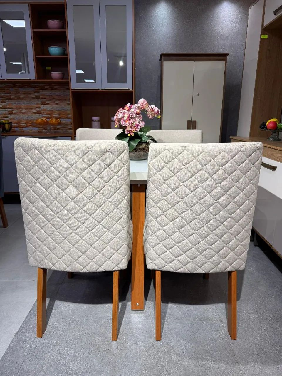 Conjunto de mesa de 4 cadeiras 1.20 por 80 - Foto 3