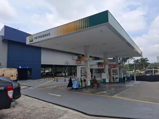 Centro COMERCIAL /  INDUSTRIAL no V8 R$ 35.000.000,00