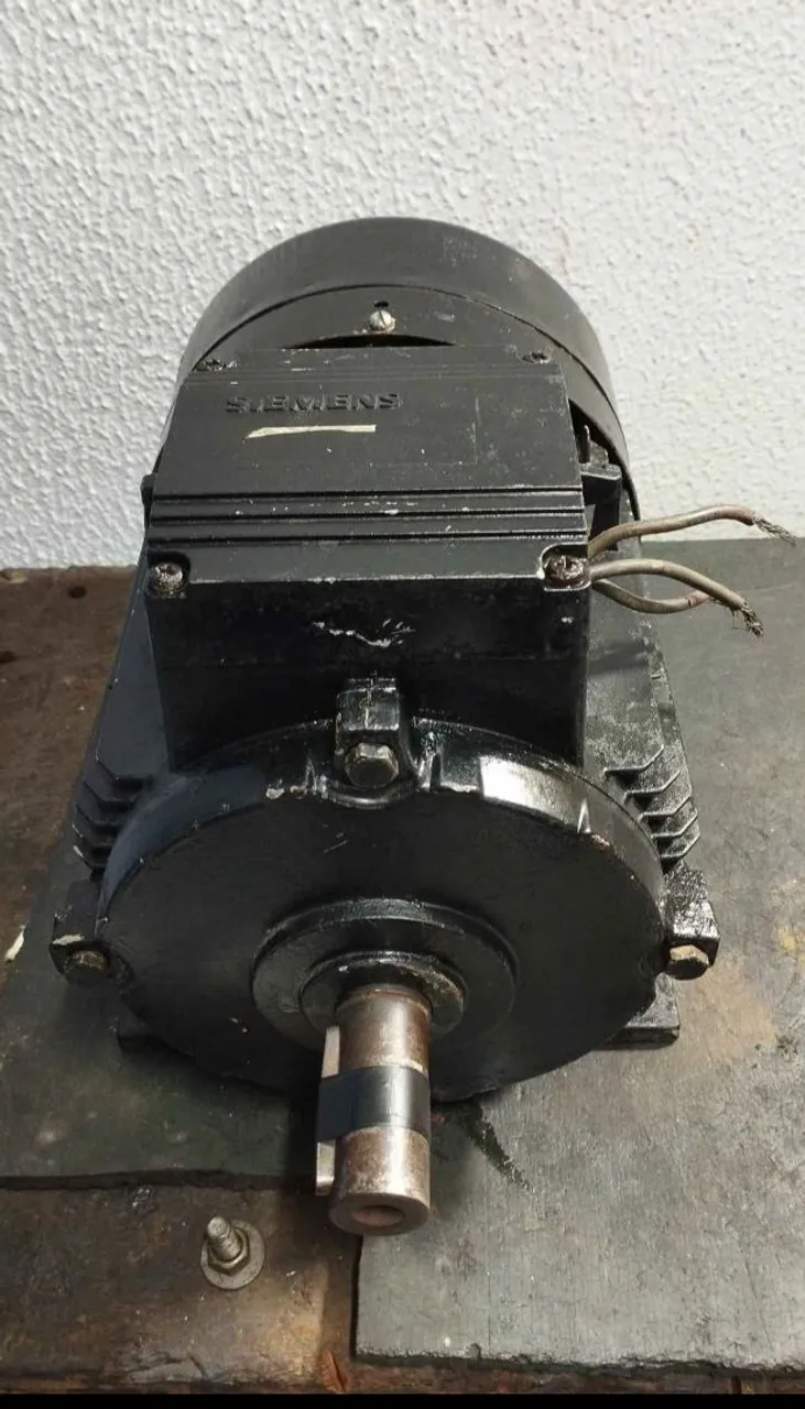 Motor Elétrico Siemens 7. 5 CV trifásico Alta rotação