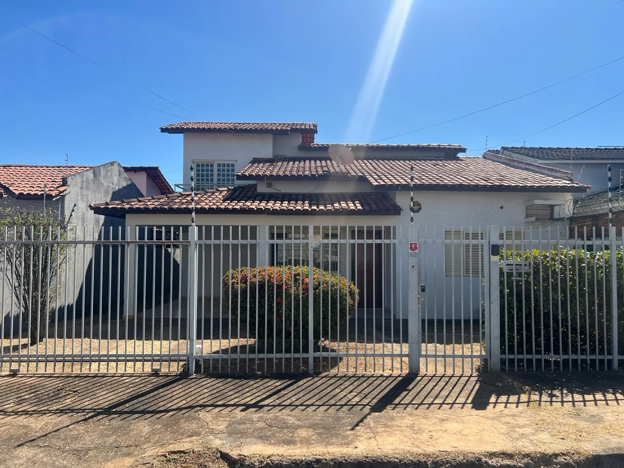 Alugo casa na 110 N (Arne 14)