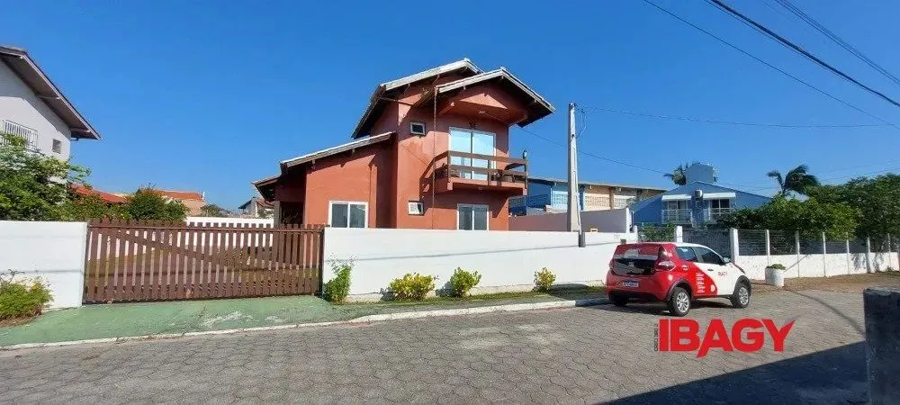 Excelente Casa 3 dormitório(s) em Barra da lagoa - FLORIANÓPOLIS