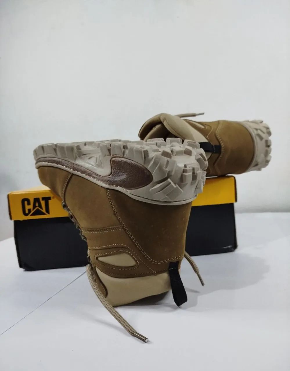 Bota Cat Premium Avelã: Couro Legítimo,Palmilha Gel,Costura Reforçada,Sola Top! N°39 ao 42 - Foto 2
