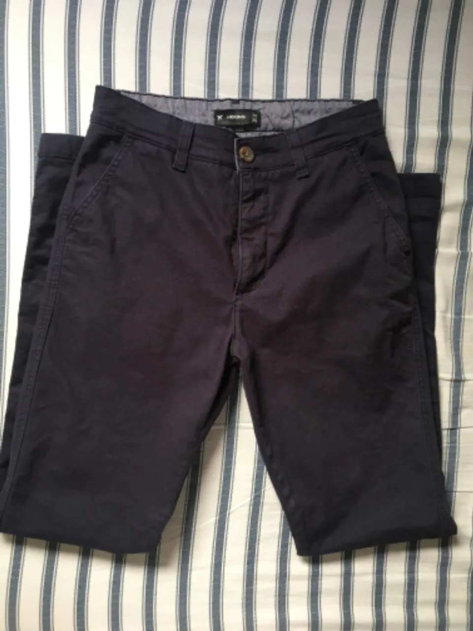 Calça de Sarja Hering Azul Marinho - Tamanho 38, Estilo e Conforto!