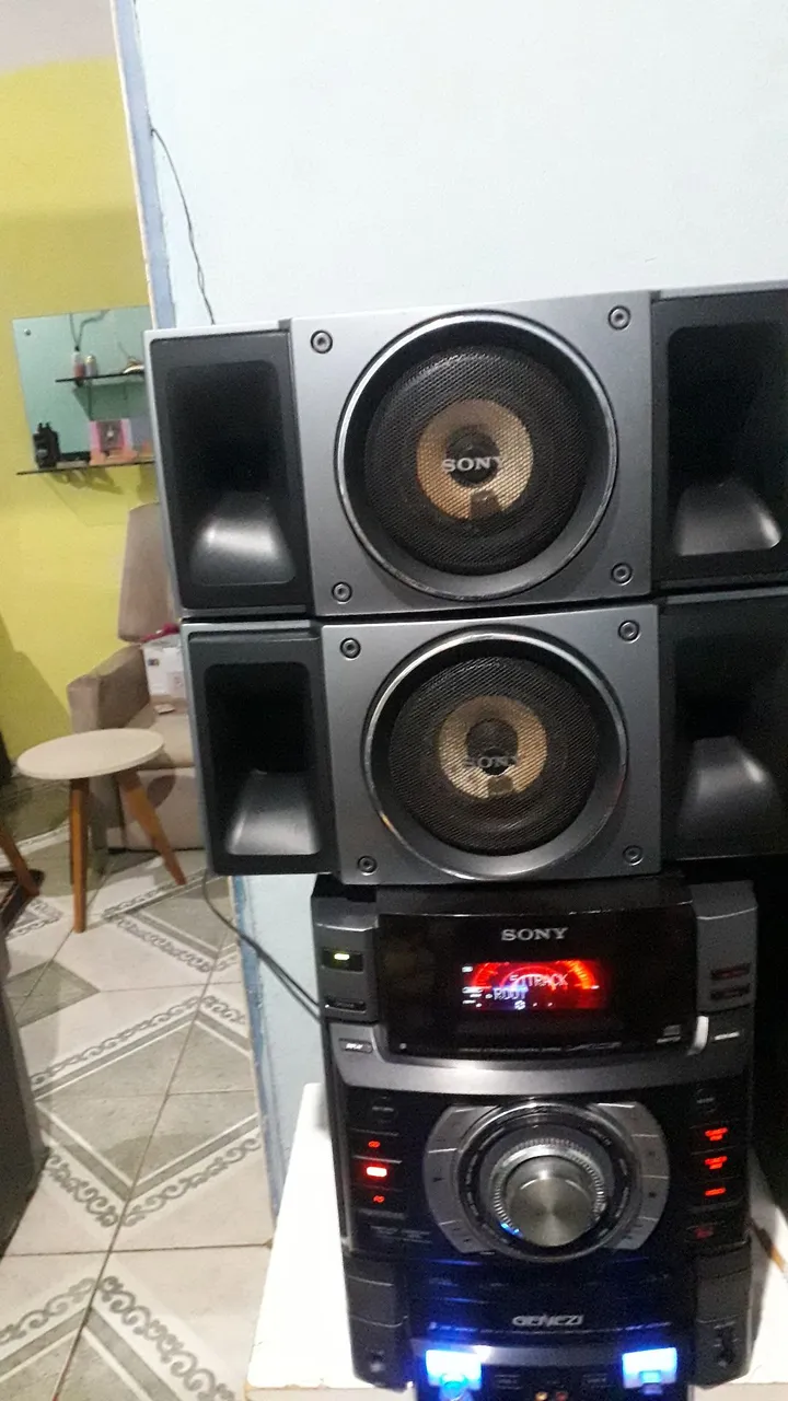 Som Sony com 2 caixas acústicas