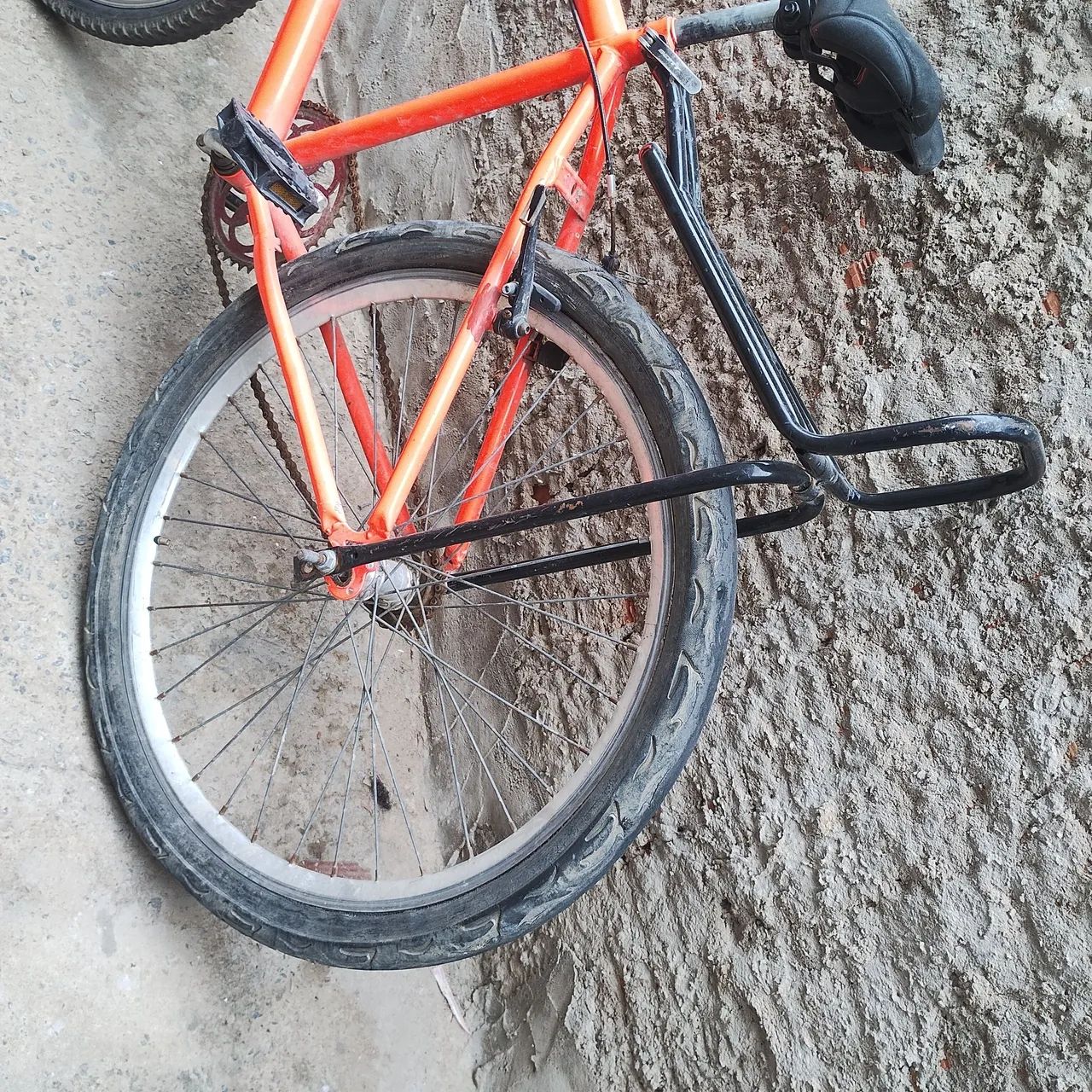 Bicicleta laranja com marchas - Foto 2