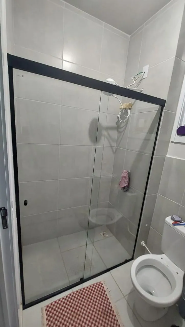 Portas ,janelas, kit pia, box para banheiro.