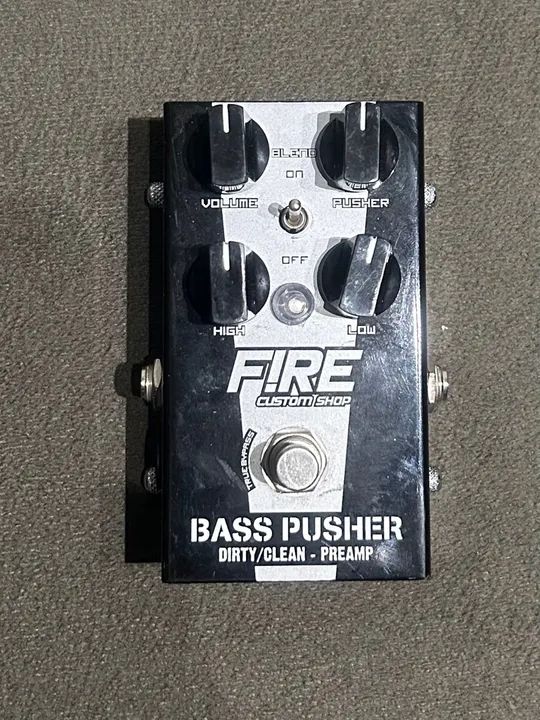 Pedal de Baixo Fire Bass Pusher - Dirty/Clean Preamp - Foto 2