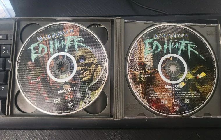 IRON MAIDEN - ED HUNTER TRIPLO BOX com DUPLO CD + GAME CD - Foto 4