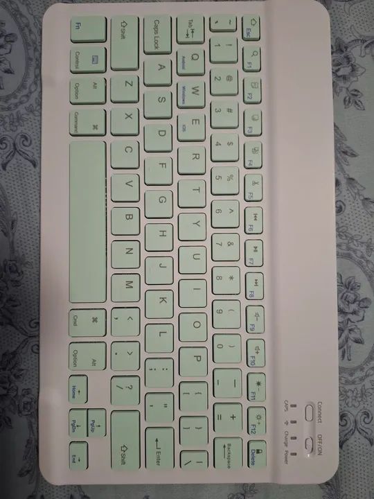 Combo Teclado e Mouse Sem Fio para Tablets e Celulares - Foto 2