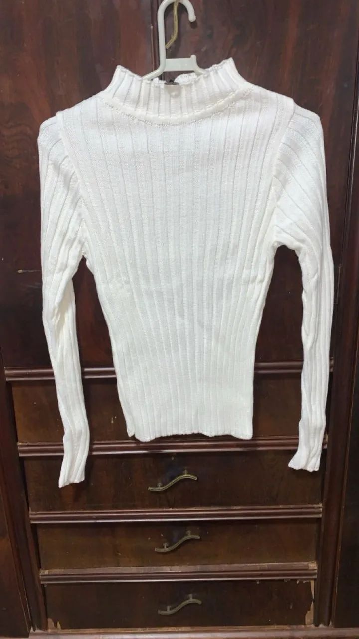 DESAPEGO!!!! Blusa Canelada Branca