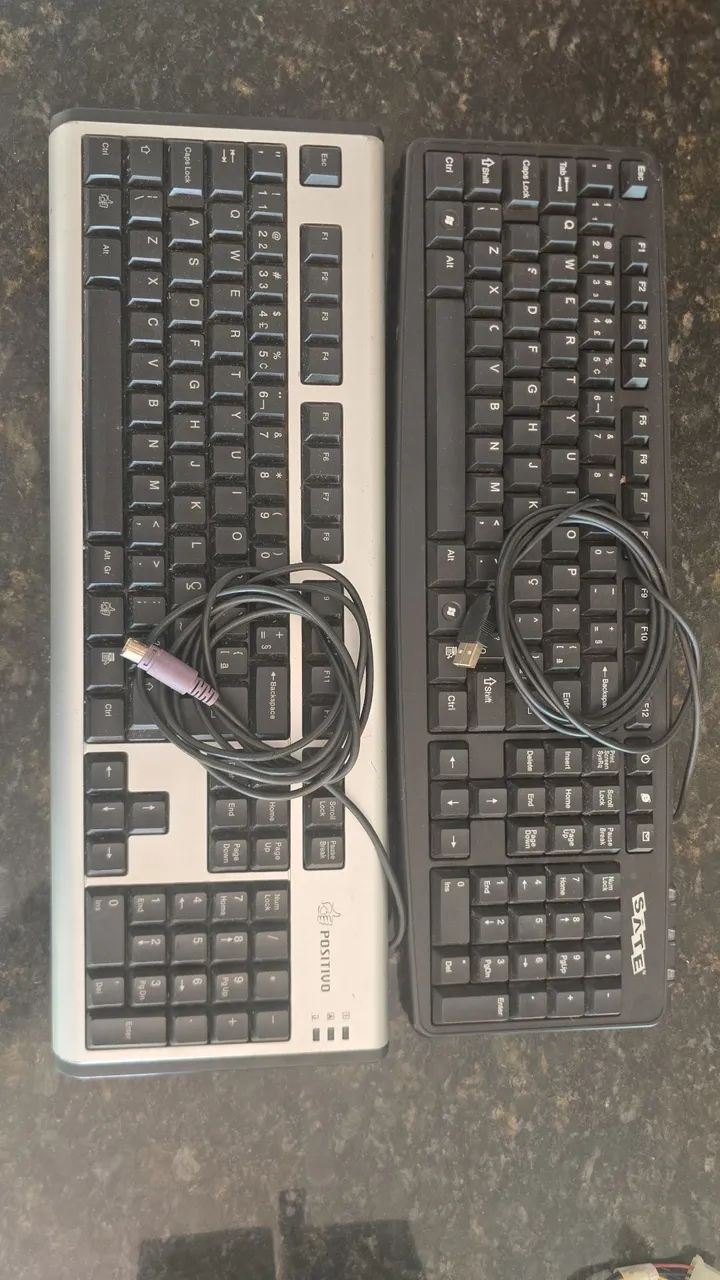 2 Teclados de computador 
