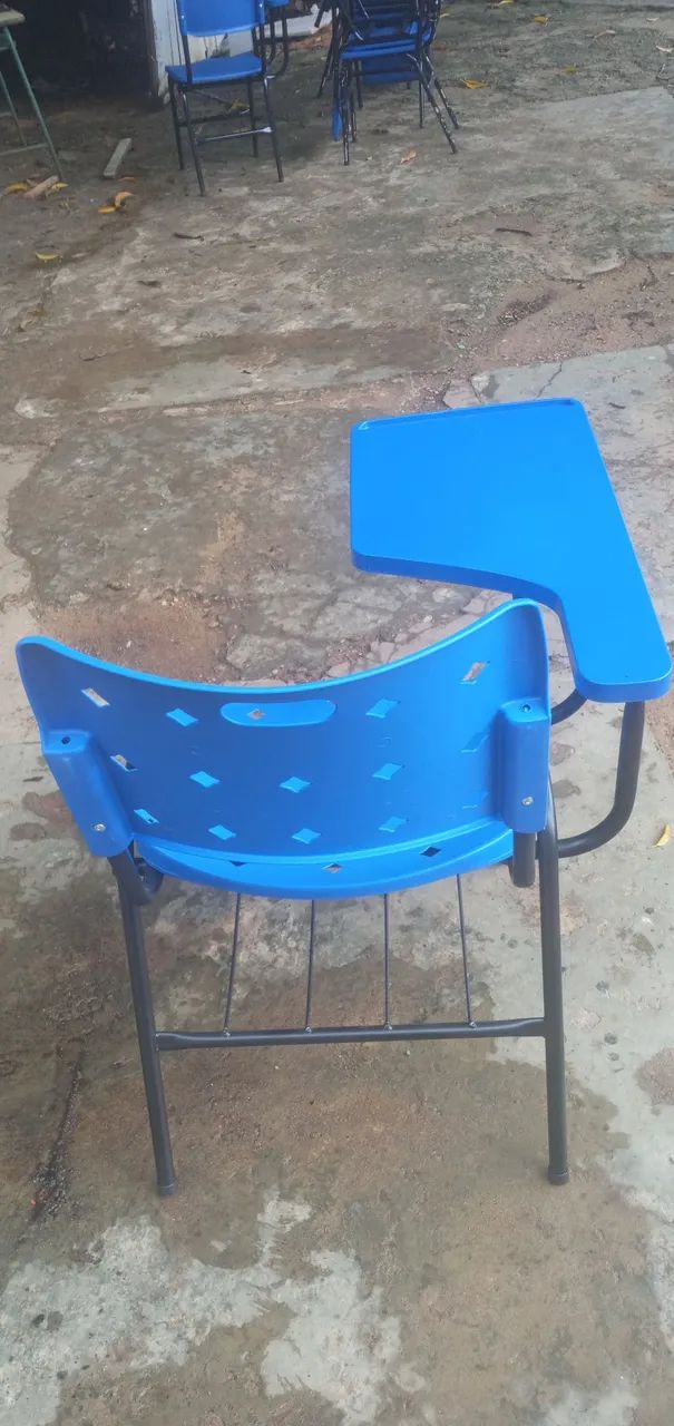 Cadeira escolar plástico azul  - Foto 3