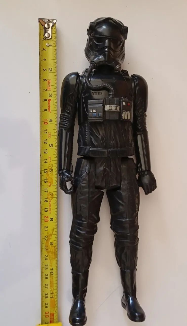 Boneco Star Wars First Order Tie Fighter Pilot LFL Hasbro 30 CM