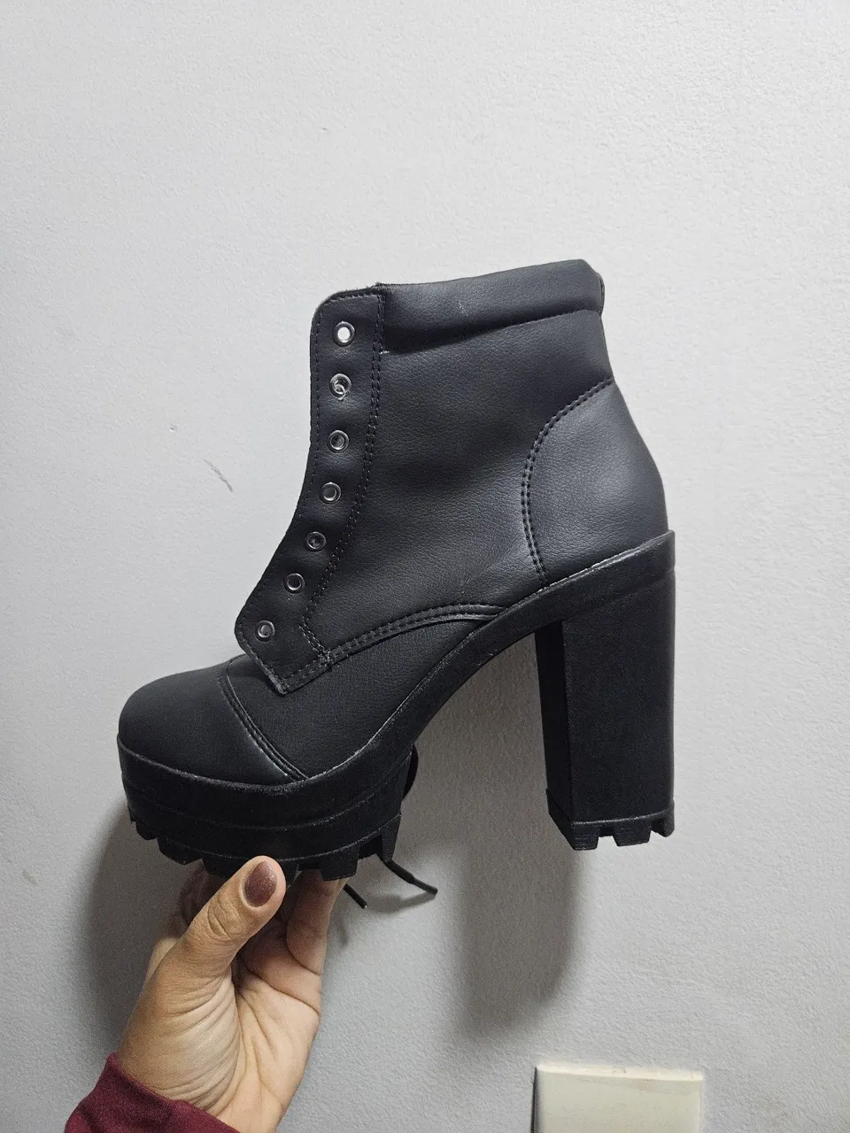 Bota Preta Salto Bloco