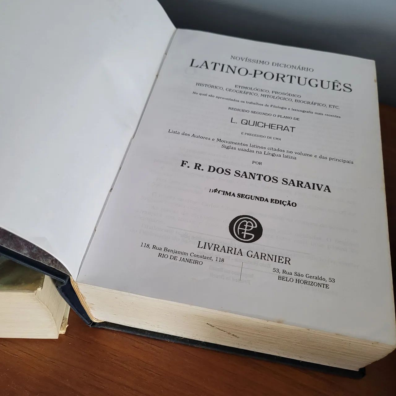 Dicionário SARAIVA latim-português