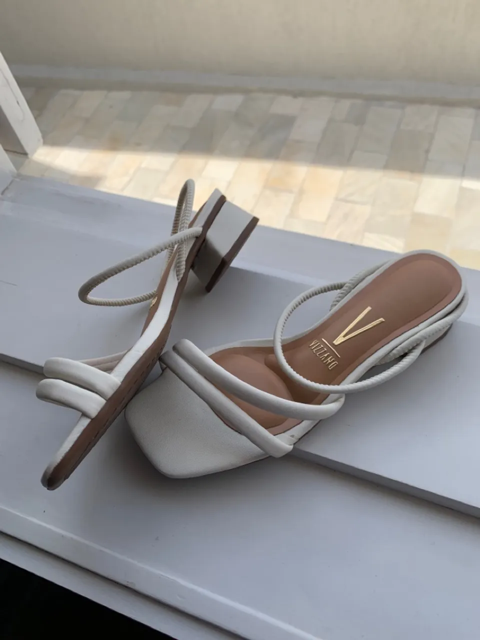 Sandália Vizzano Branca - Elegância e Conforto