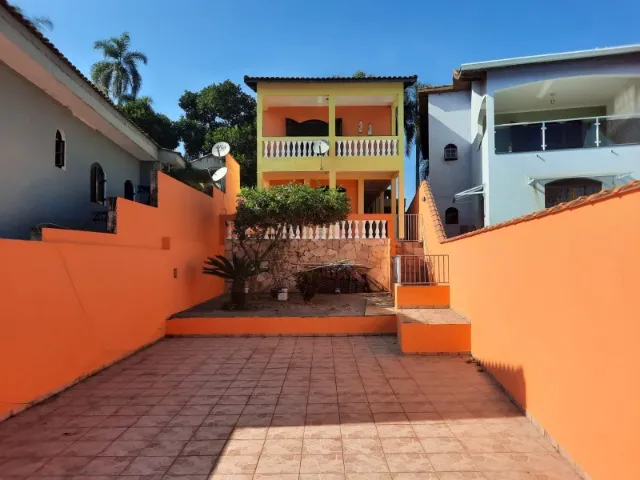 SOBRADO EM COTIA