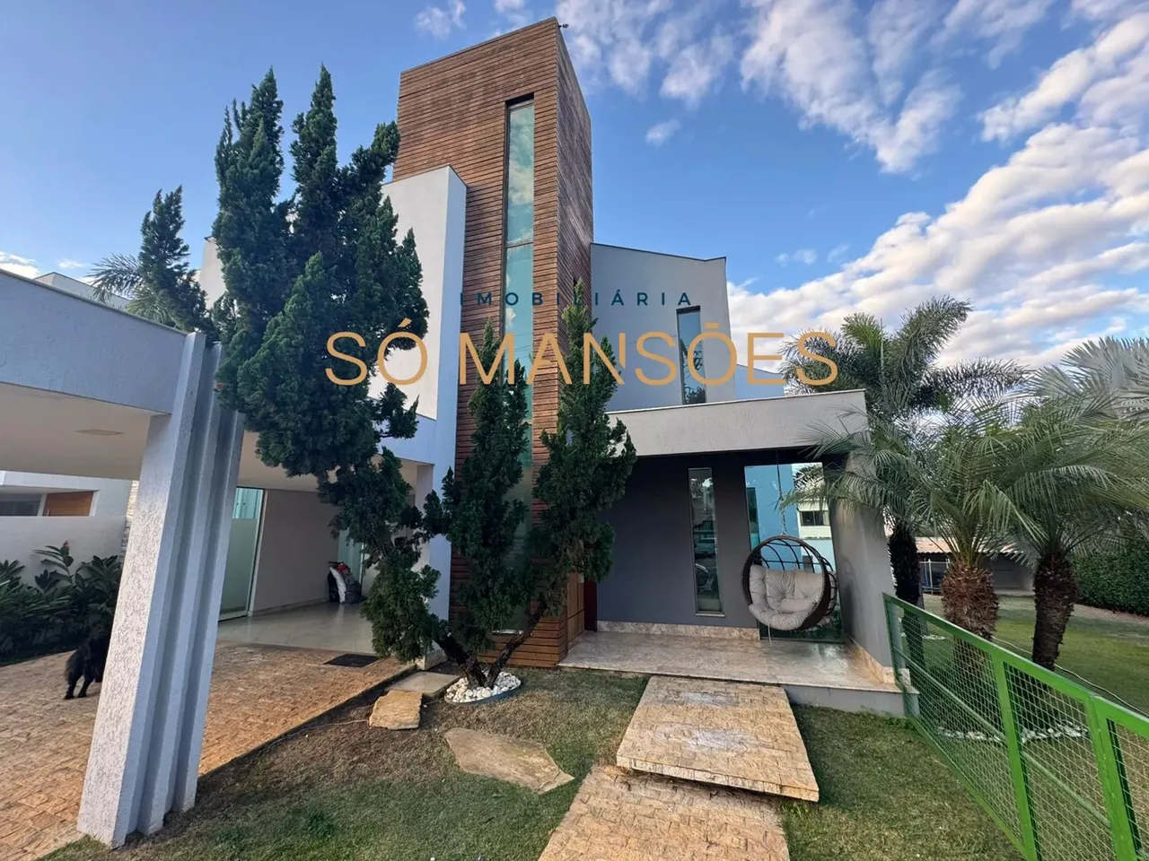 CASA À VENDA NO CONDOMÍNIO ROSA DOS VENTOS EM VESPASIANO