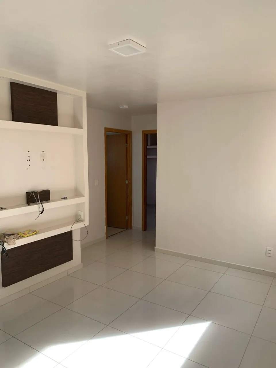 Lindo Apê 2 Quartos | Cozinha em U e Porcelanato