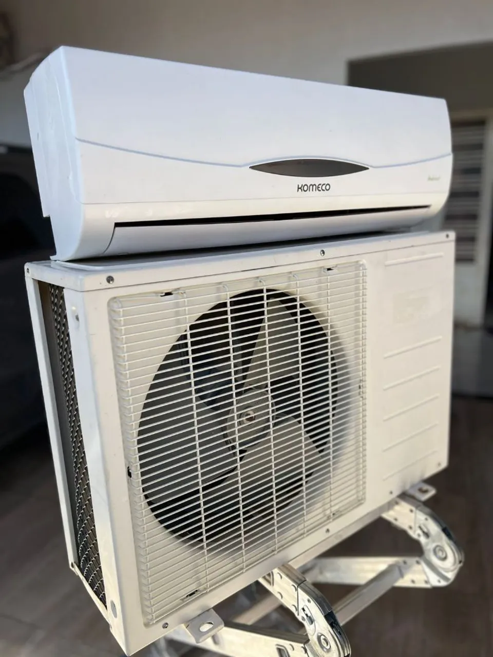 Ar condicionado 9.mil BTUs funcionando perfeitamente
