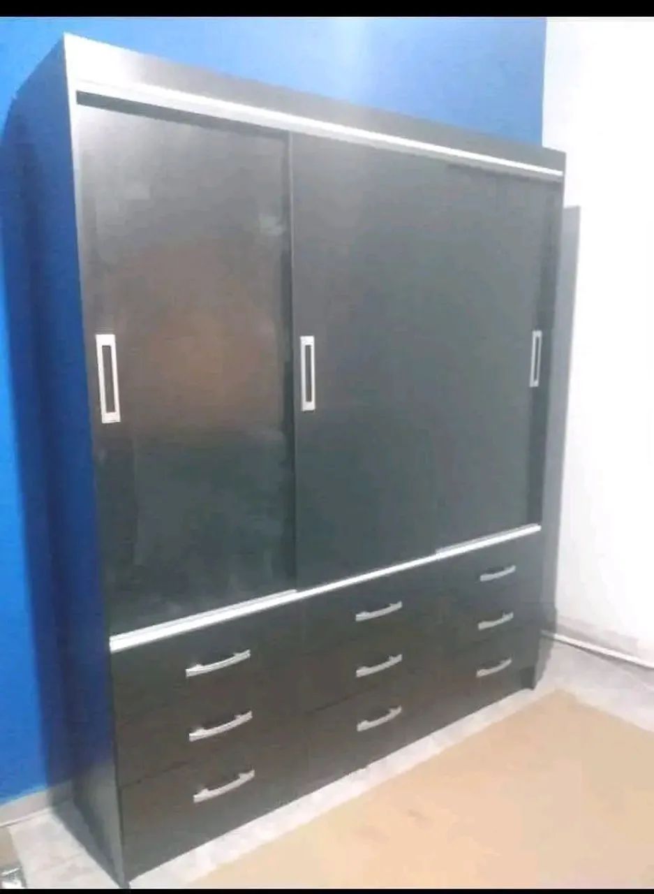 Armário com 3 portas e 6 gavetas em promoçaao - Foto 2