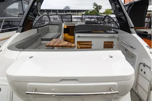 Lancha Solara 350 Gt 2025 Focker - Foto 2