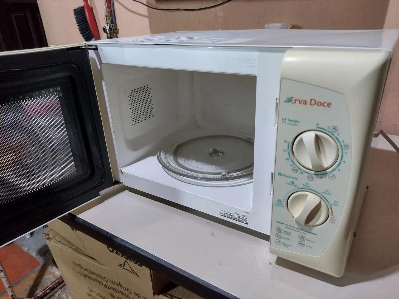 VENDO FORNO MICROONDAS 18L  - Foto 2