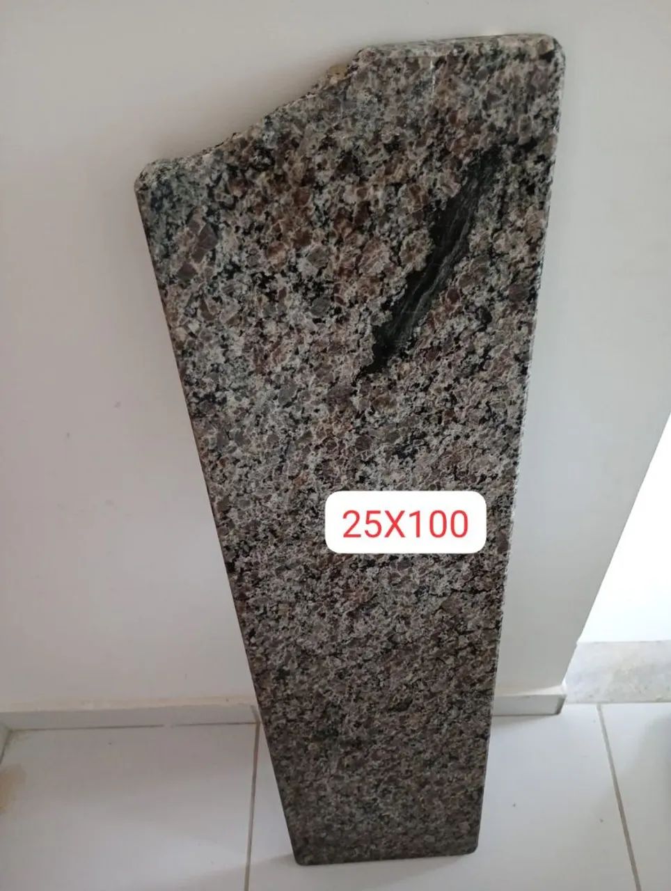 Pedra/Placa de Granito 60x96(R$120,00) Ou 25x100(R$60,00) - Foto 2