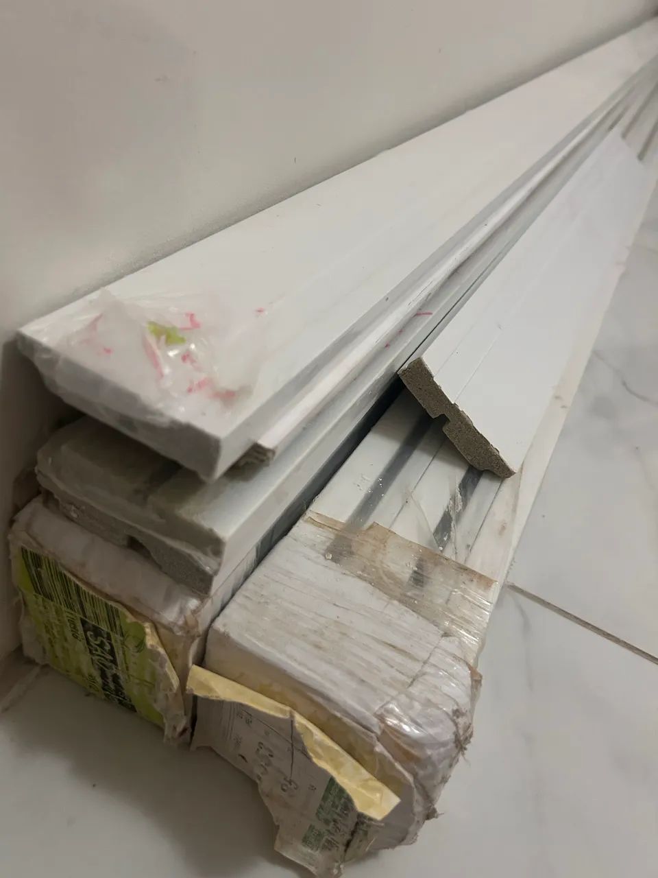 Polystyrene baseboard 7cm64385506492162120